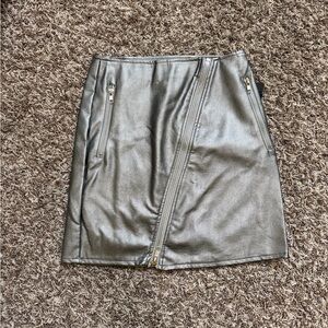 NWT Metallic Silver Zippered Women's Skirt size small
